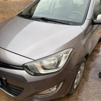 Hyundai i20 problema testata