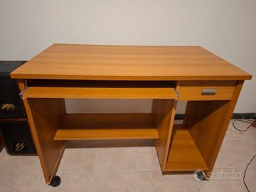 Scrivania Valentini S.P.A.