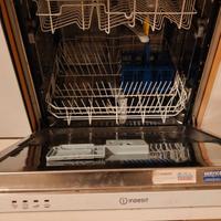 Lavastoviglie Indesit