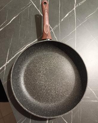 Padella 28cm manico legno
