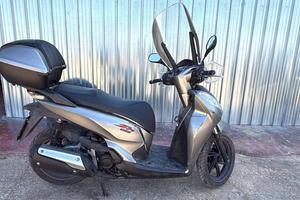 Honda sh300