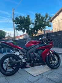 Yamaha yzf R1