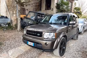 Land Rover Discovery 4 3.0 TDV6 HSE – 385.000 km
