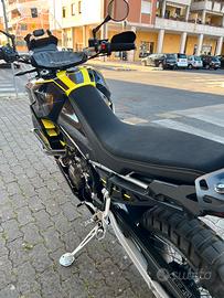 Aprilia Tuareg 660 acid gold