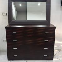 como con specchio e comodini