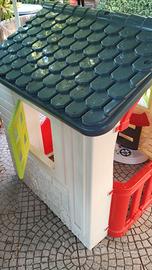 Casetta FEBER e tavolo multifunzione