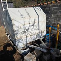 Carrello con gancio traino