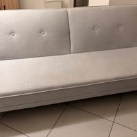 Divano letto 3 posti.
