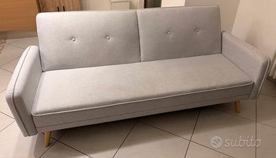 Divano letto 3 posti.