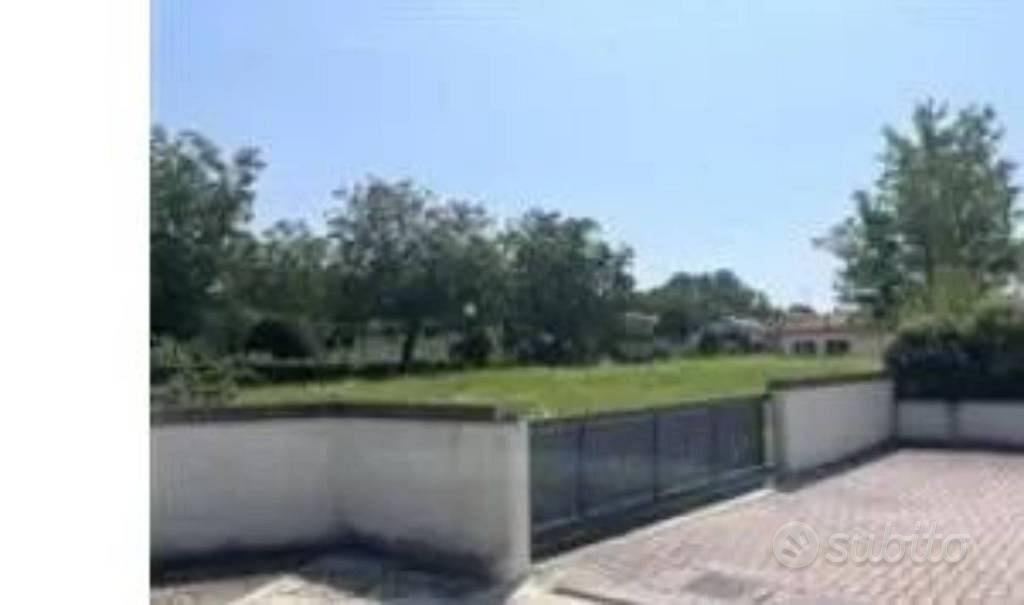 Immobile in asta di 1254 m² a Basiliano - Vista 2