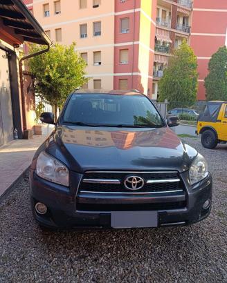 TOYOTA RAV 4 - 4WD - DIESEL  + 4 GOMME INVERNALI