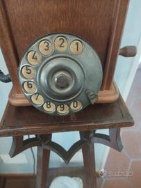 Telefono in legno
