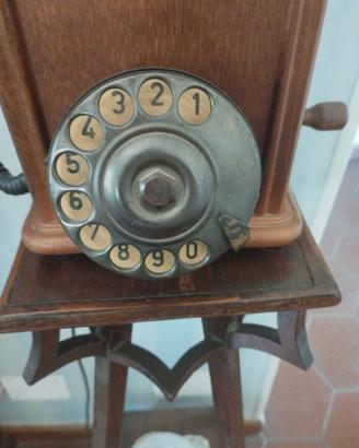 Telefono in legno