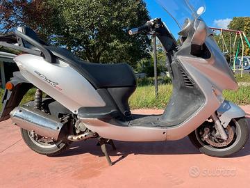 Kymco Grand Dink 250
