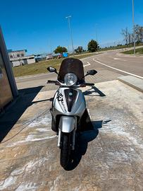 Beverly 125