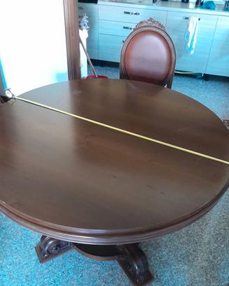 Tavolo rotondo allungabile in legno massiccio