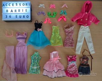 Barbie , accessori e vestiti 