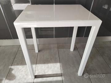 Tavolino in metallo bianco laccato 56x43 H66