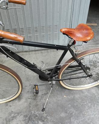 bici in alluminio con sella Brooks