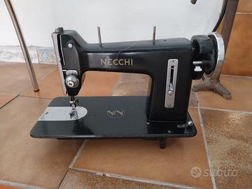 Macchina da cucire Necchi