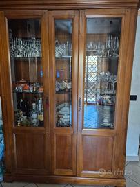 Vetrina in legno massello