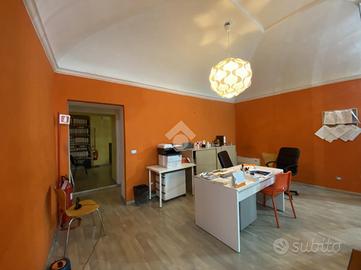 NEGOZIO A CASTIGLIONE DELLE STIVIERE