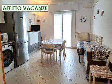 AGOSTO 16-31 Bilocale mt.150 dal mare CLIMATIZZATO