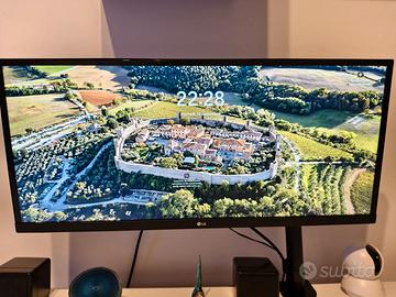LG UltraWide | Monitor 29" Serie WP500 + STAFFA