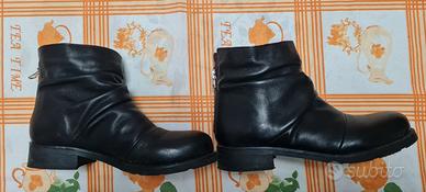 ✨ Stivaletti BATA in pelle nera n.36 ✨