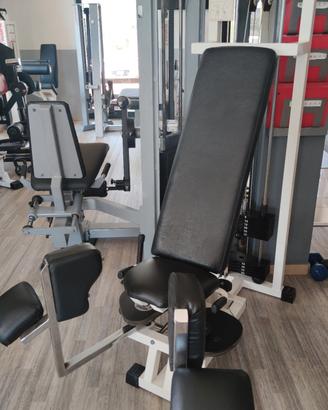 attrezzature palestra tecnogym