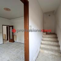 Trecastagni - Indipendente con Terrazzo e Garage