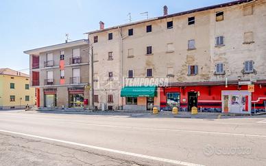 BORGOMANERO - SOLUZIONE SEMINDIPENDENTE DA RISTRUT