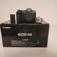 Canon R8 - nuova