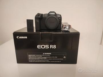 Canon R8 - nuova