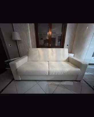 Divano a letto matrimoniale