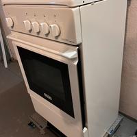 Forno a Gas DeLonghi SMART con 4 fuochi