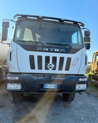 Betoniera 4 assi astra