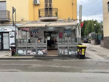 locale fronte strada ponticelli