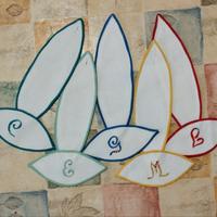 Portatovaglioli ricamati con iniziale 