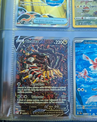 Carta pokemon giratina V