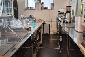 ? locale commerciale adibito a ristoran