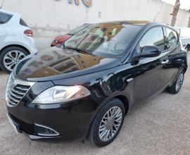 Lancia Ypsilon 1.2 69 CV 5 porte GPL Ecochic Silve