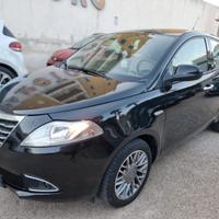 Lancia Ypsilon 1.2 69 CV 5 porte GPL Ecochic Silve