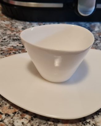 Set 5 tazzine da caffè moderne con piattini