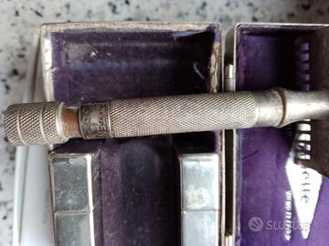 vecchio rasoio da viaggio con lamette originali