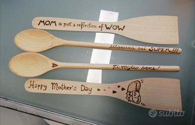 Cucchiaio in legno ideale per pensierini