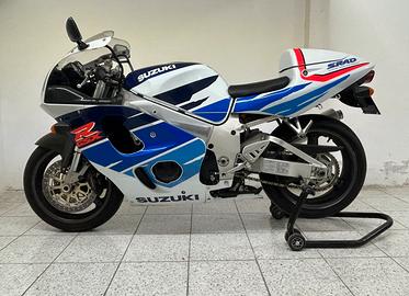 Suzuki gsx r srad 750