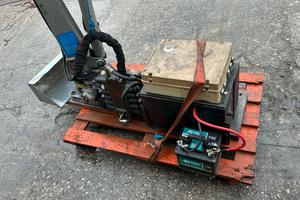 A185 - Gru elettrica per furgone o rimorchio