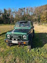 Suzuki Samurai