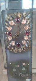 orologio arte brutalista